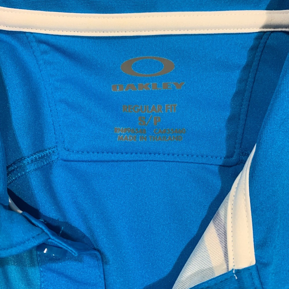 Mens Oakley golf shirt - Picture 2 of 3